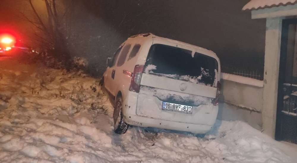 Kaygan Zeminde Kontrolü Kaybedip Kazaya Neden Oldu: 7 Yaralı!