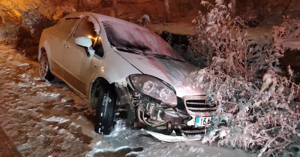 Kaygan Zeminde Kontrolü Kaybedip Kazaya Neden Oldu: 7 Yaralı!