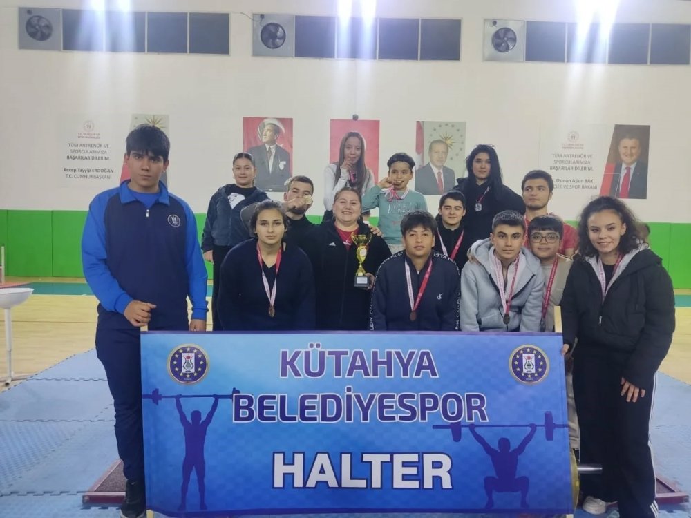 Haltercilerinden Büyük Başarı