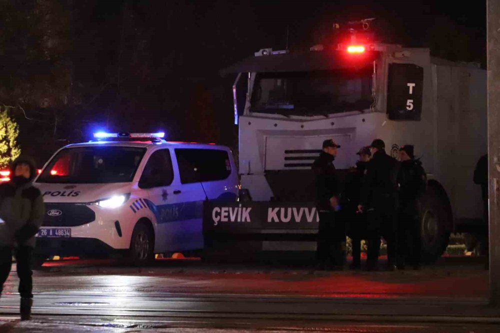 Emniyet Güçleri Huzurlu Ve Güvenli Yılbaşı İçin Denetimlerini Arttırdı