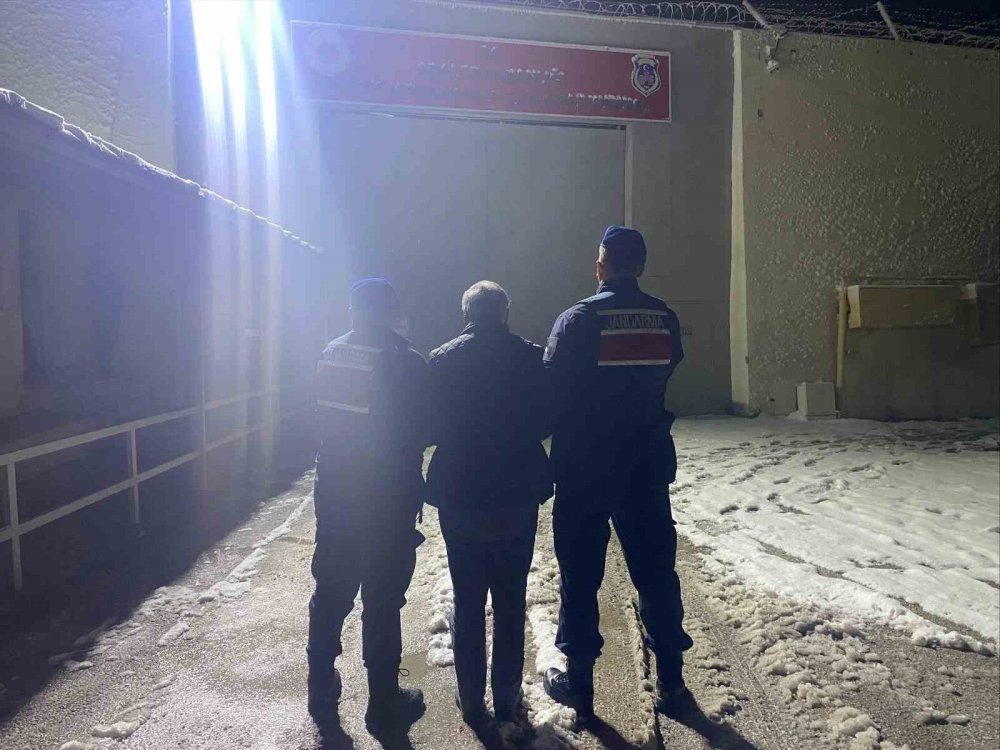 Tehdit Suçundan Aranan Şahıs Yakalandı