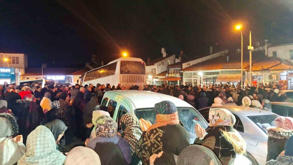 Yeni Yılın İlk Umre Kafilesi Dualarla Uğurlandı