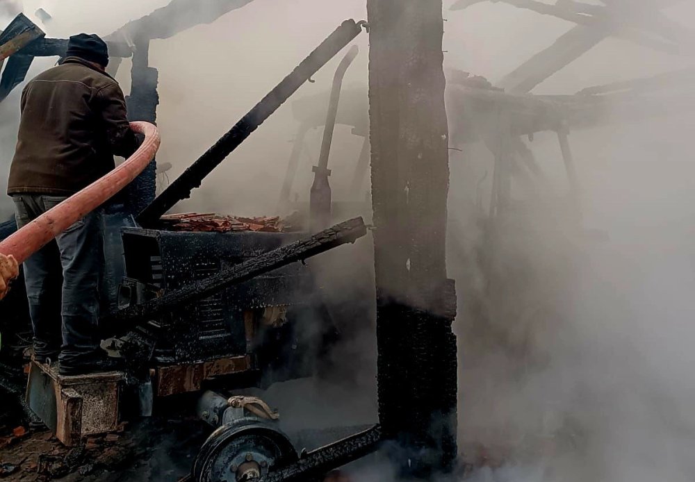 Ahır Yangını Korkuttu