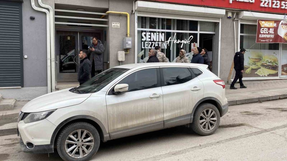 İnşaatın 8’inci Katından Atlamaya Çalıştı