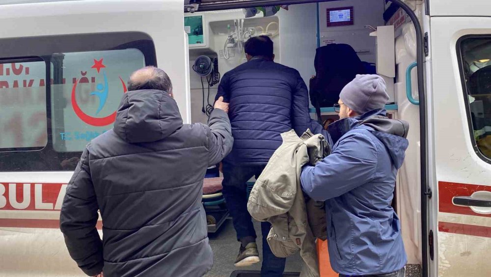 İnşaatın 8’inci Katından Atlamaya Çalıştı