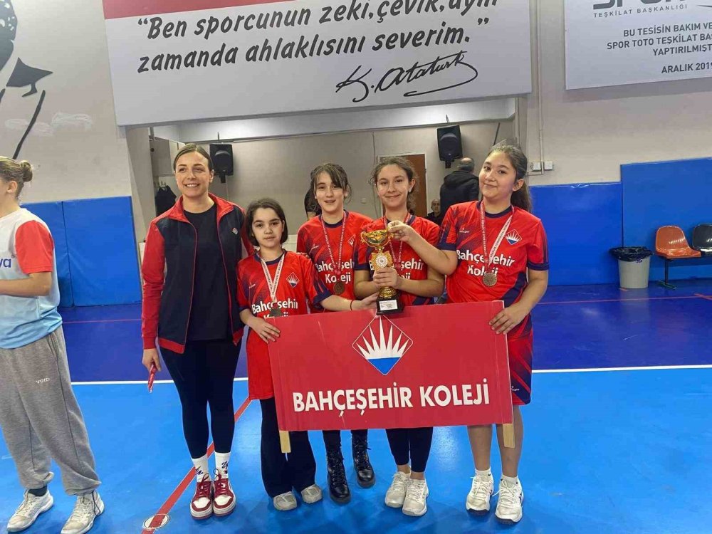 Badminton Heyecanı Sona Erdi