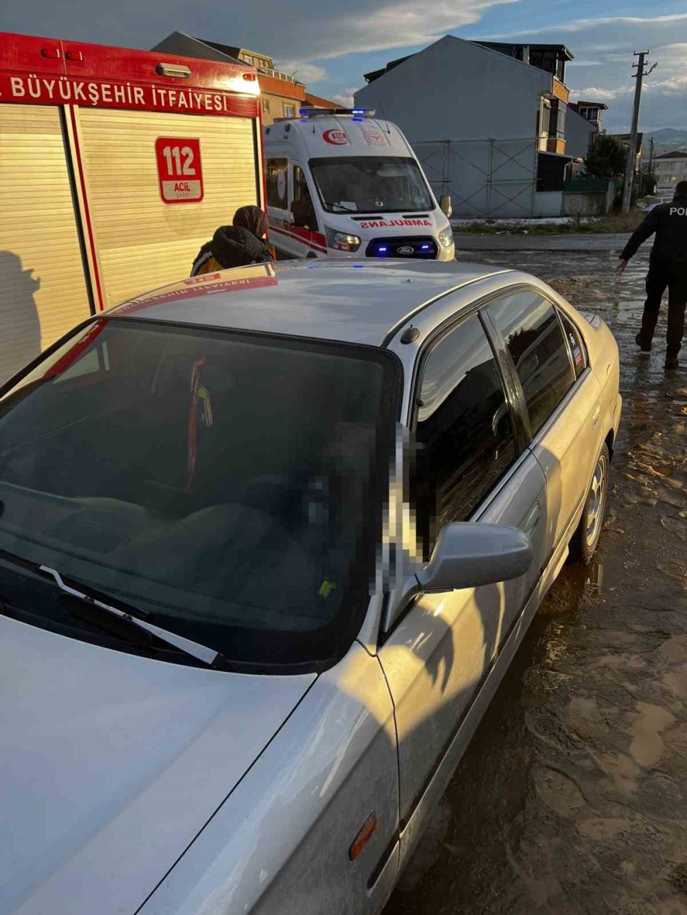 Bir Kişi Aracında Ölü Olarak Bulundu