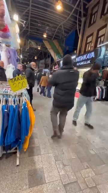 Kapalı Çarşı’da Çatılar Uçtu