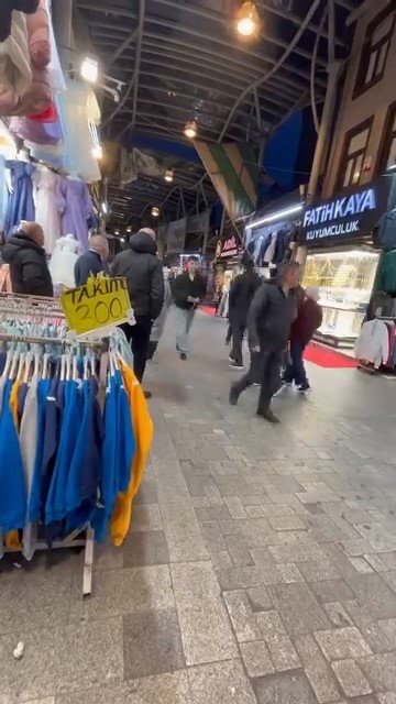 Kapalı Çarşı’da Çatılar Uçtu