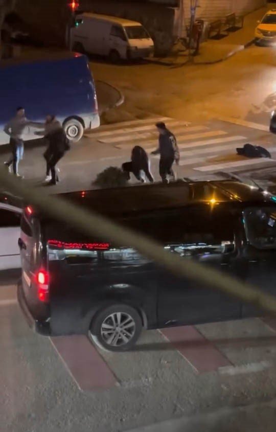 Kavga Esnasında Yola Savruldu