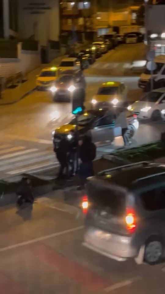 Kavga Esnasında Yola Savruldu