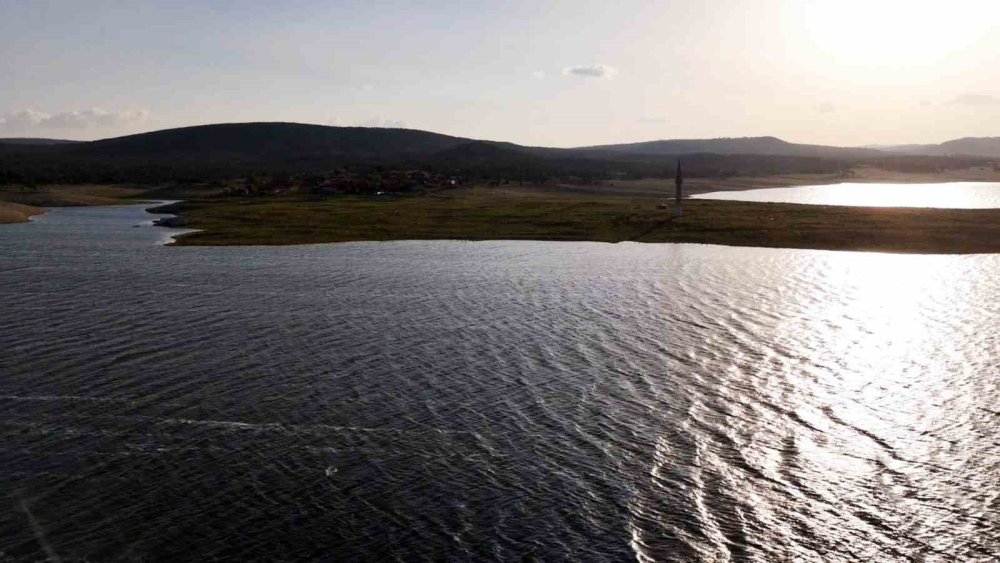 Porsuk Barajı’nda Geriye Çekilen Su Havadan Görüntülendi