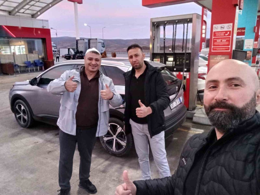 3 Motosiklet Tutkunu Esnaf Karayolu İle Umre’ye Gidiyor