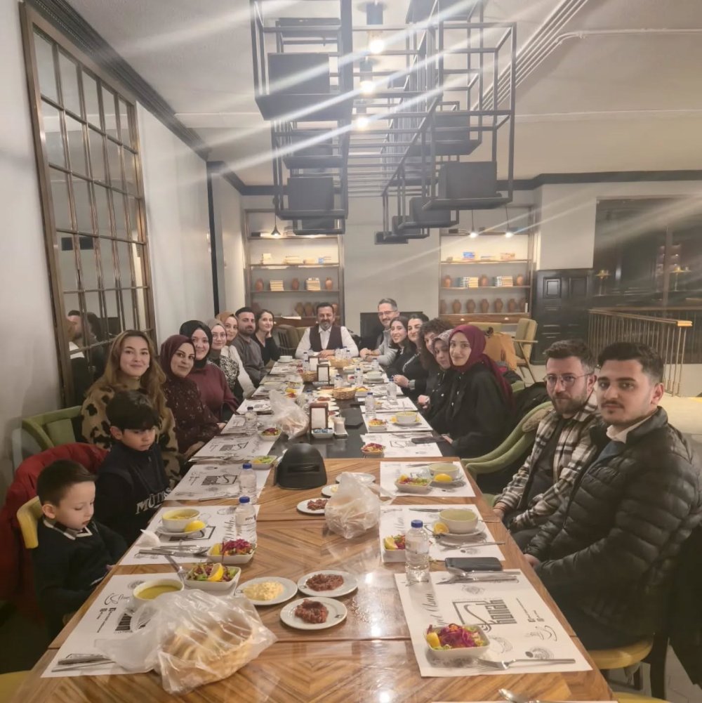 Aile Ve Sosyal Hizmetler Personeline Motivasyon Yemeği