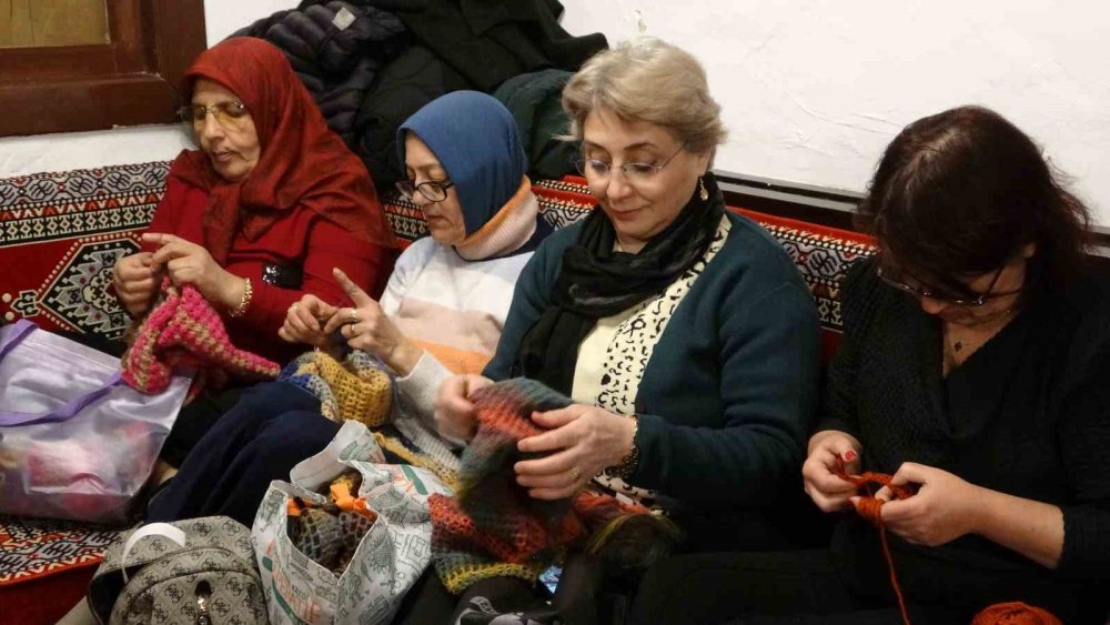 "Örgünü Al Da Gel" Etkinliği Kadınları Bir Araya Getirdi
