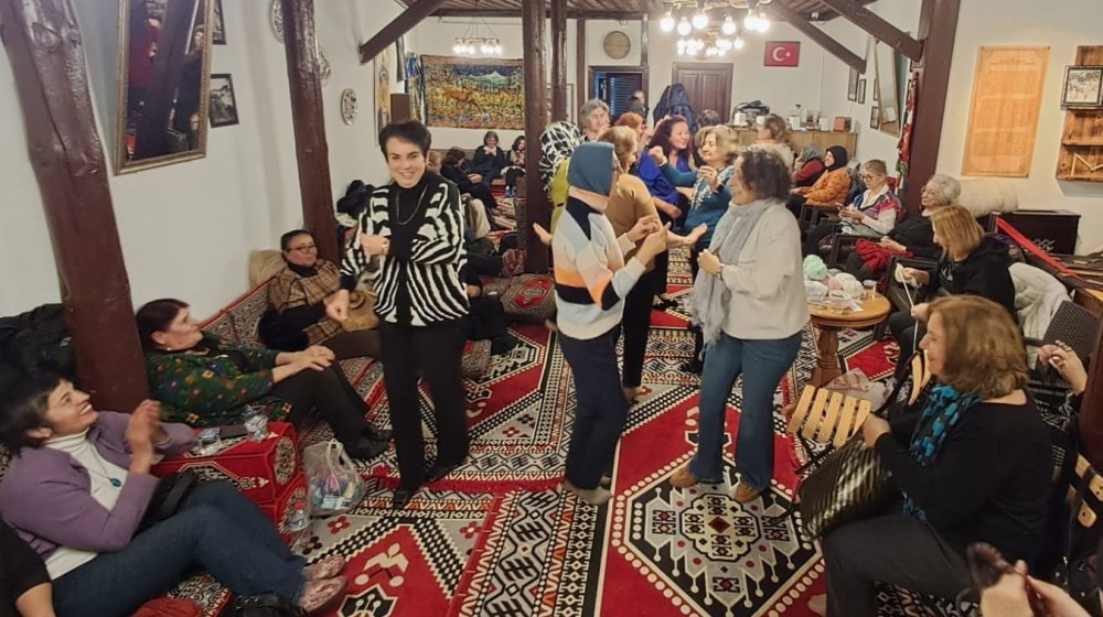 "Örgünü Al Da Gel" Etkinliği Kadınları Bir Araya Getirdi