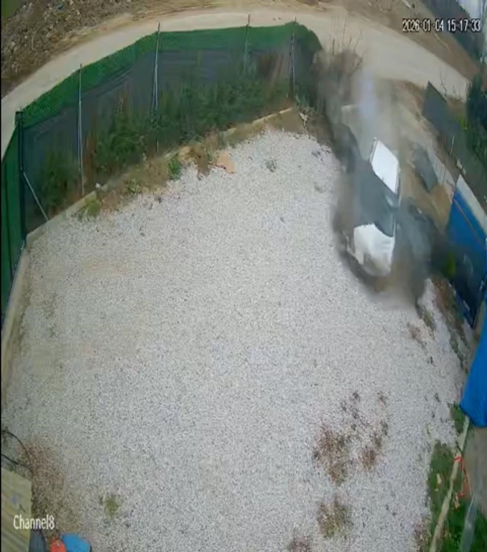 Direksiyon Hakimiyetini Kaybeden Sürücü Ölümden Döndü