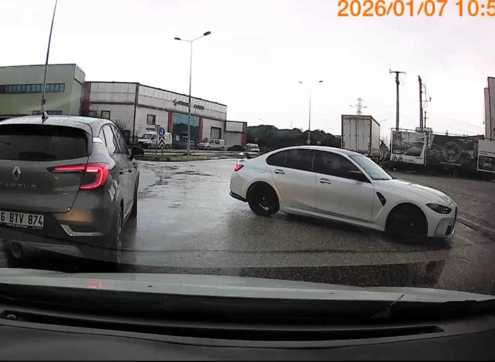 Cadde Ortasında Drift Kameralara Yansıdı