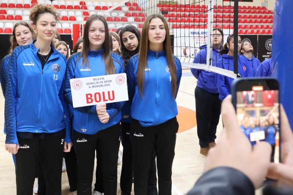 Voleybol Grup Müsabakaları Başladı