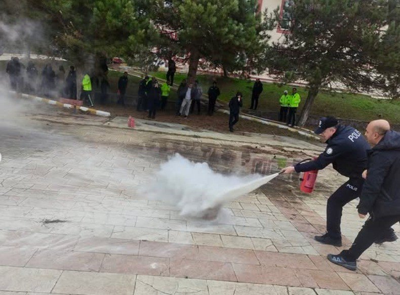 Bilecik Polis Evi’nde Yangın Eğitimi