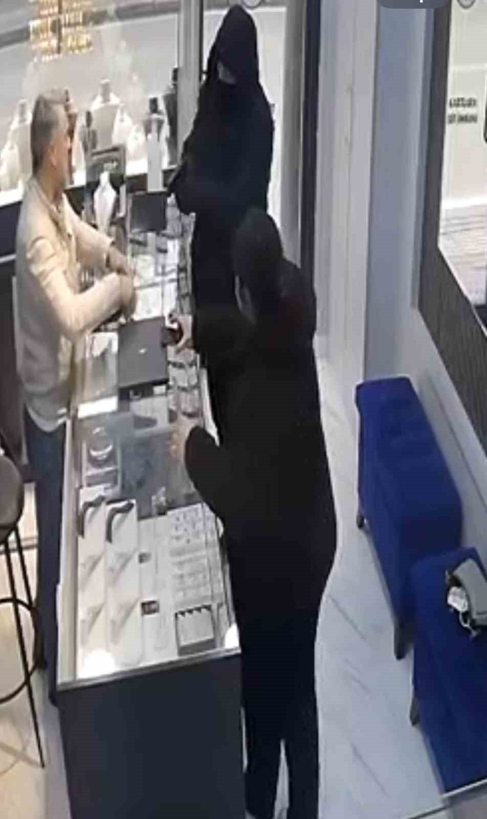 Kamera Şakası Gibi Soygun Girişimi