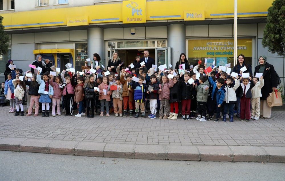 Minik Ellerden Büyük Mutluluk