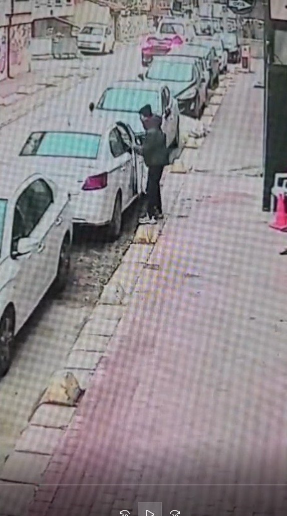 Otomobil Hırsızı Yakalandı