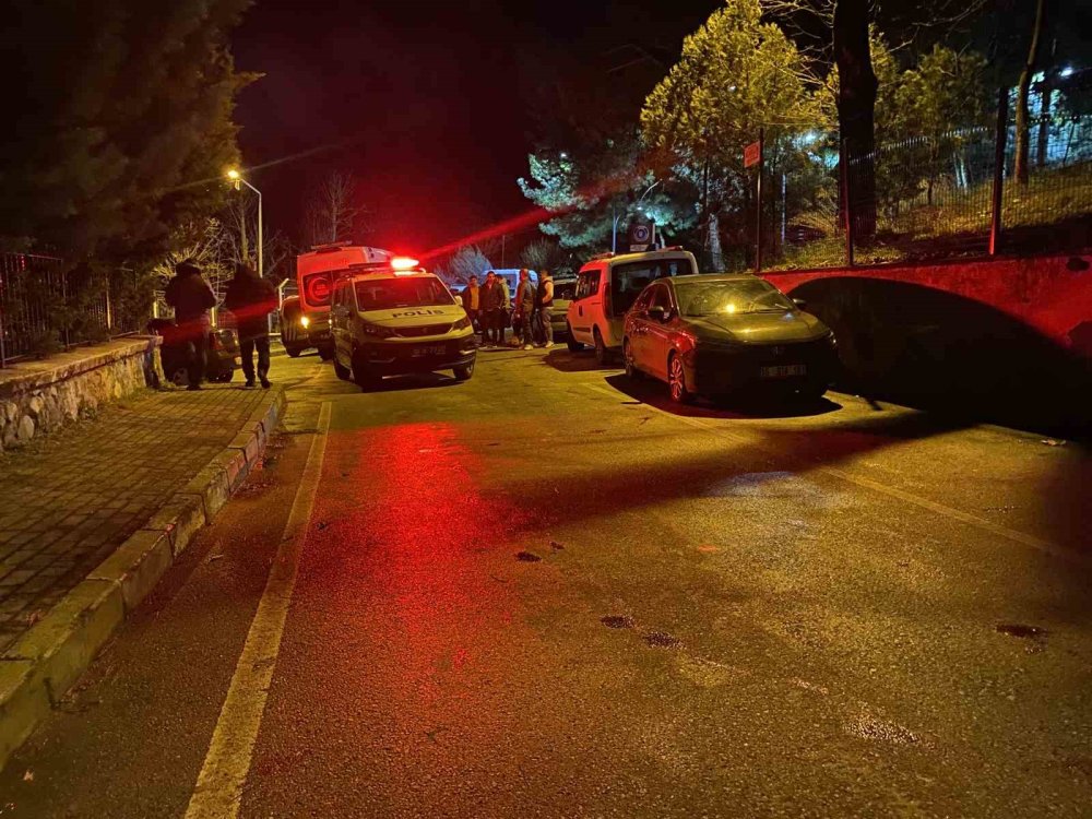 Trafik Cezası Yüzünden Arkadaşını Bıçakladı