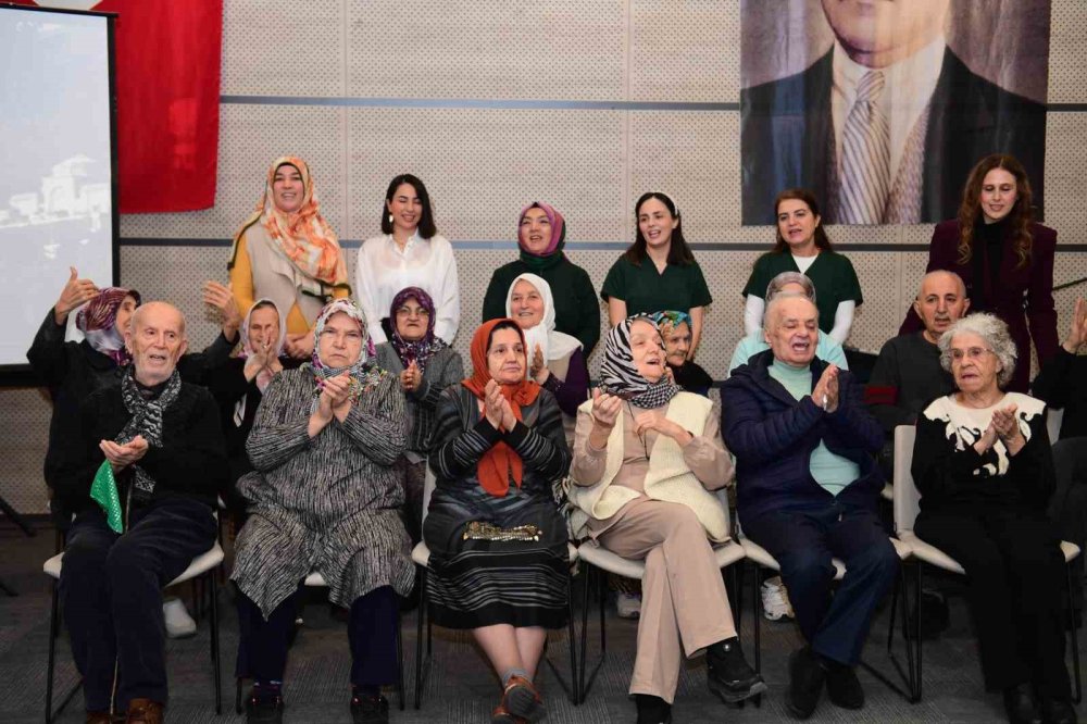 Alzheimer Gündüz Bakım Evi 3. Yılını Kutladı