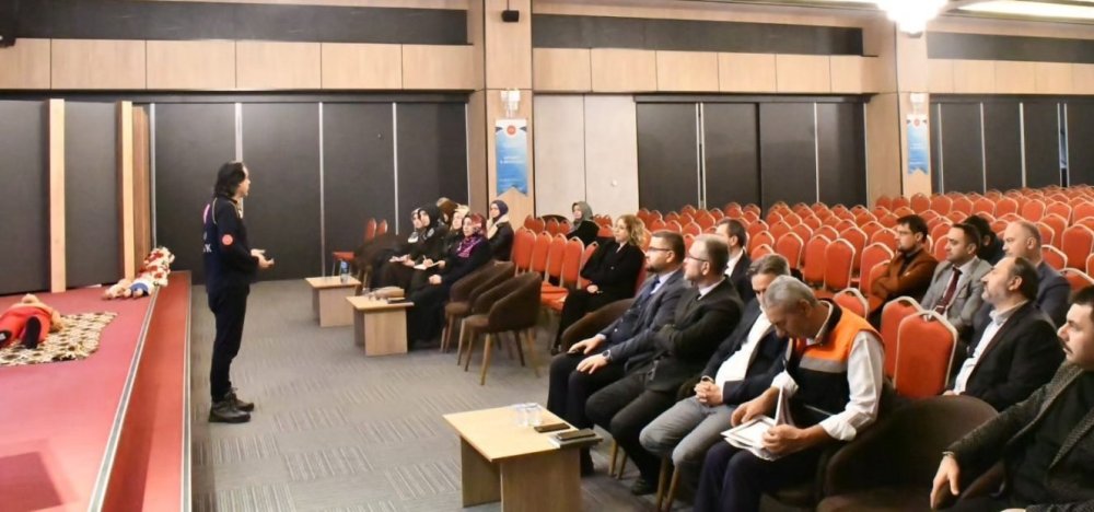 İl Müftülüğü’nde Personele Temel İlk Yardım Eğitimi