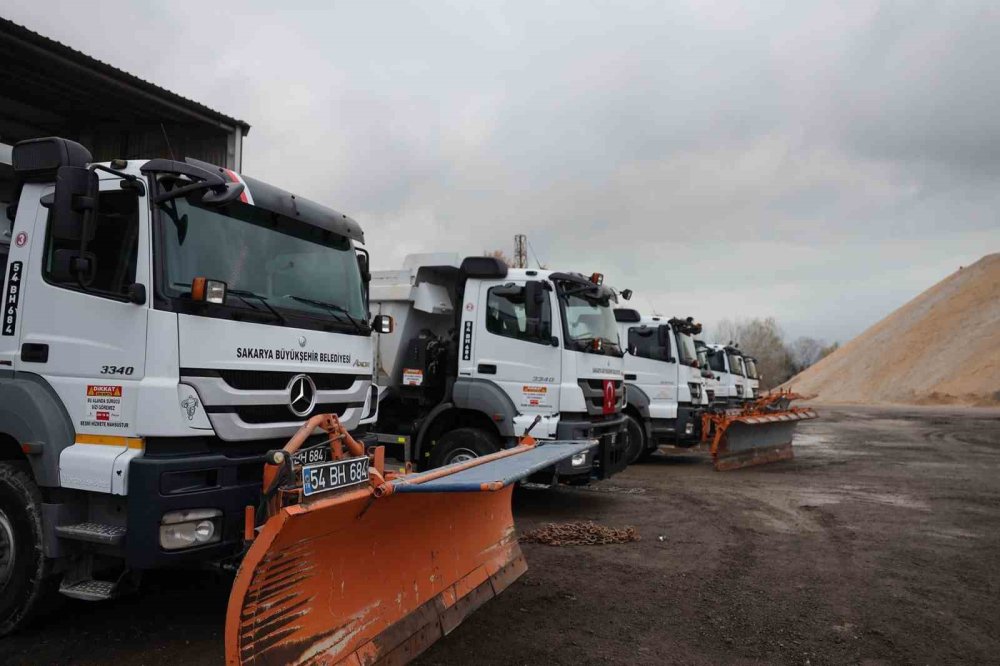 Büyükşehir Kar Mesaisine Hazır