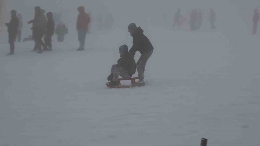 Kar Kalınlığı 60 Santimetreyi Geçti