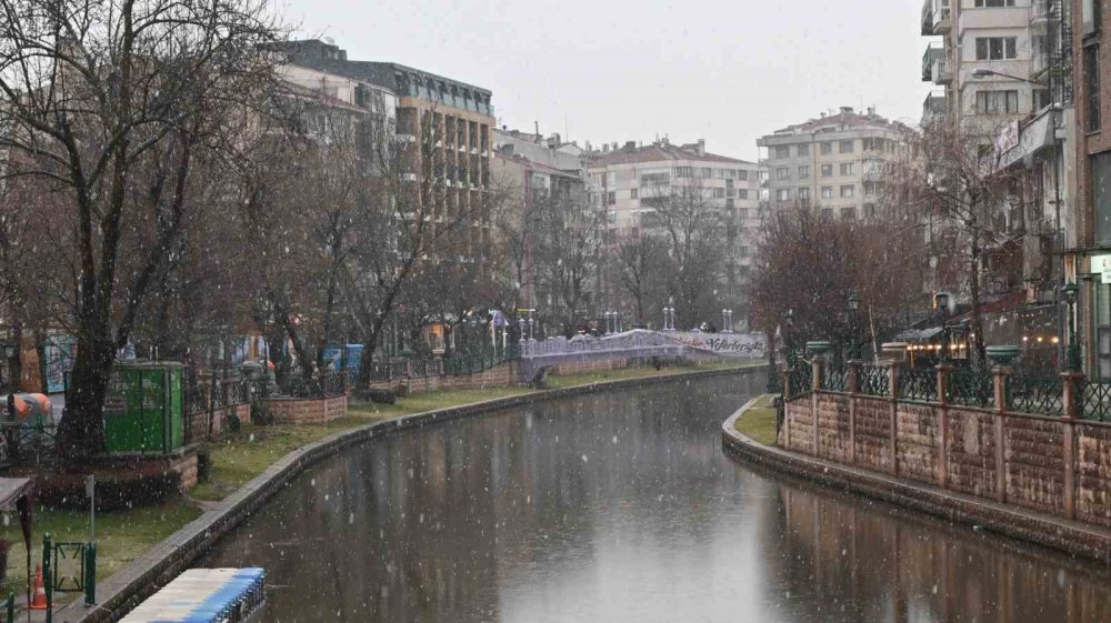 Sabah Saatlerinde Kar Yağışı Etkili Oldu