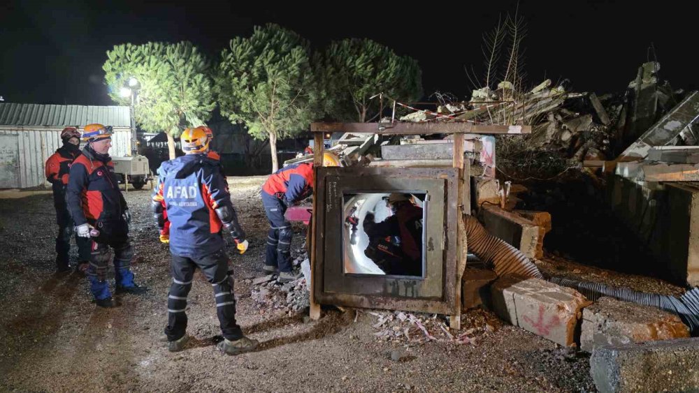 Deprem Tatbikatı Gerçeğini Aratmadı