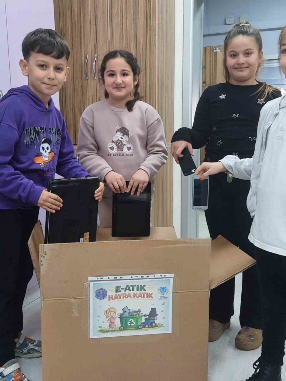 E-atıklar Akülü Tekerlekli Sandalyeye Dönüşüyor