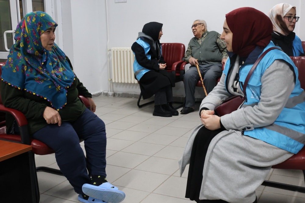 Gençler İle Büyükler Bir Araya Geldi