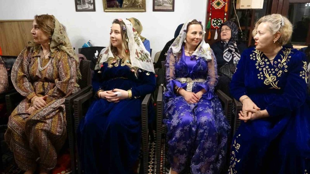 "Geleneksel Kına" Geleneği Yeniden Hayat Buldu