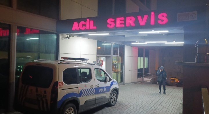 Bıçaklı Kavgada 2 Kişi Yaralandı