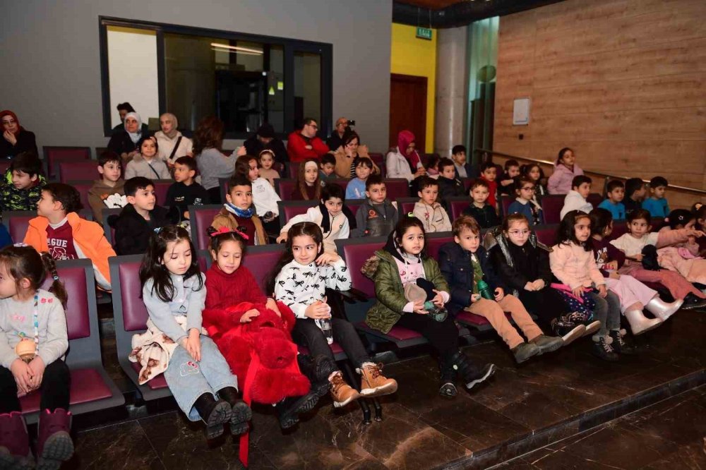 Geleneksel Karagöz Oyunu Çocuklarla Hayat Buldu