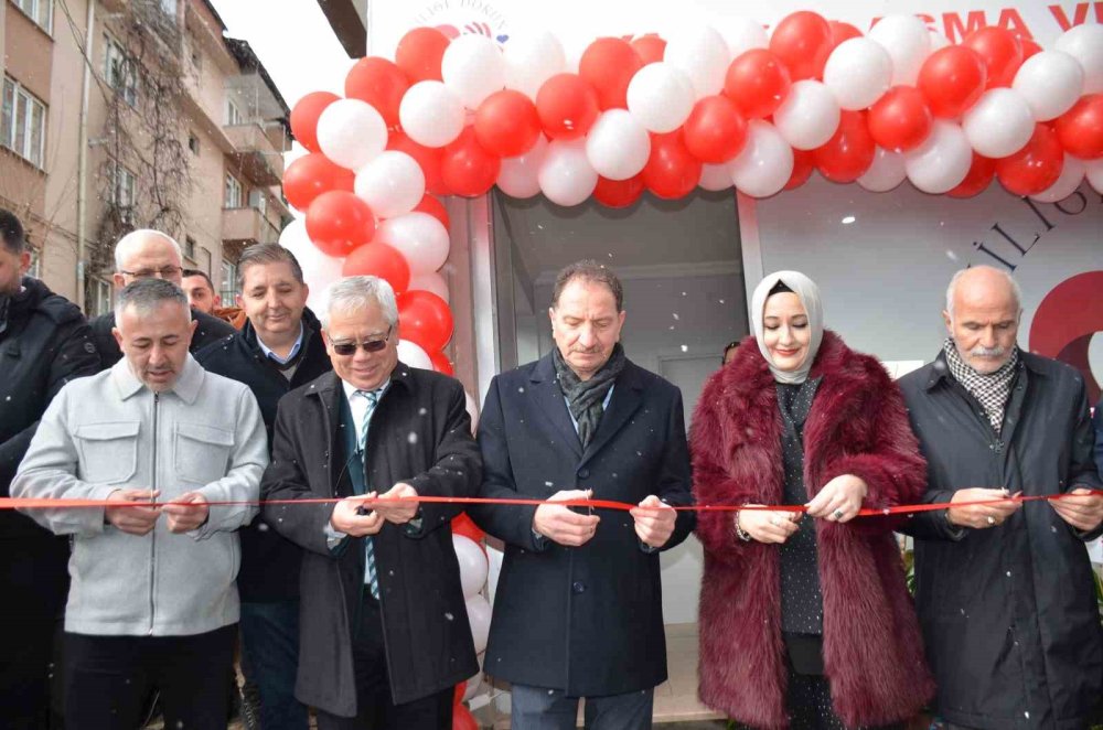 İyiliğe Dokun Yardımlaşma Ve Dayanışma Derneği Dualarla Açıldı