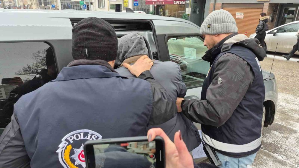 Üvey Babasını Bıçakla Ağır Yaralayan Şahıs Tutuklandı