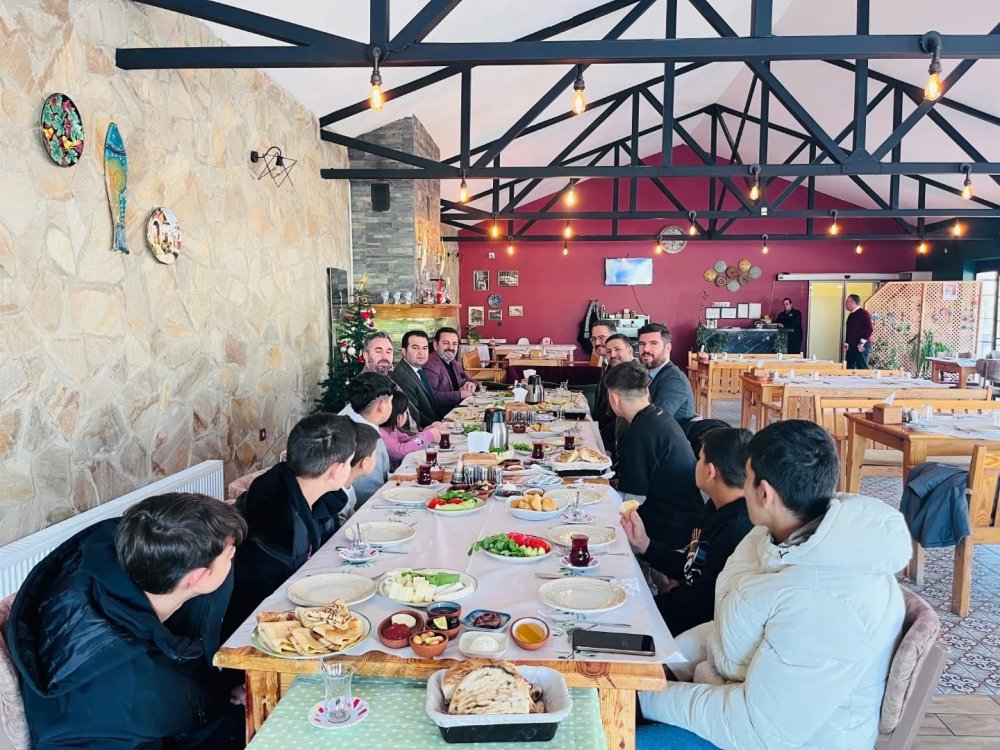 Koruma Altındaki Kardeşler Aile Bağlarını Güçlendirmek İçin Buluştu