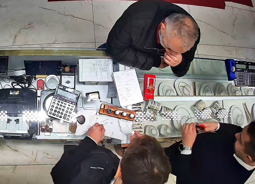 Kuyumcuya Yakalanınca Sahte Altınları Teklif Etti: "Bunlar Sende Kalsın"