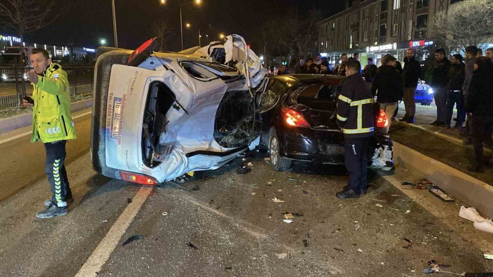 Bursa'da Zincirleme Kaza: 1 Ölü, 1 Yaralı