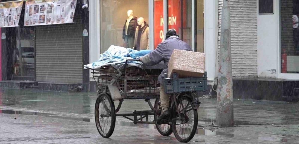 Sakarya’da Kar Yağışı Etkili Oldu