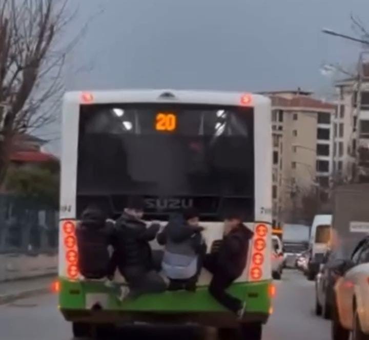 Belediye Otobüsünde Tehlikeli Yolculuk