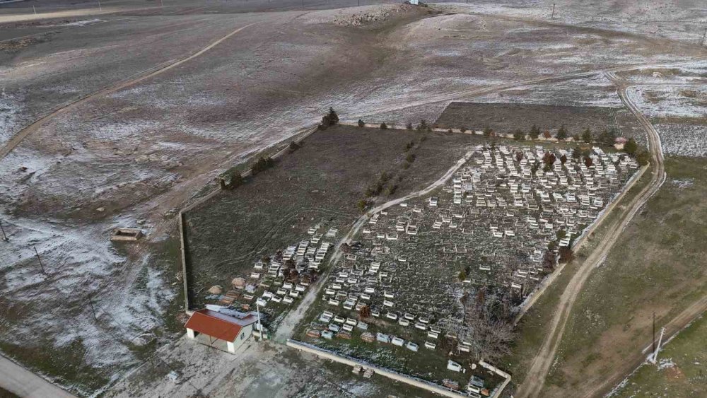 Köyde İlginç Arazi Sıkıntısı