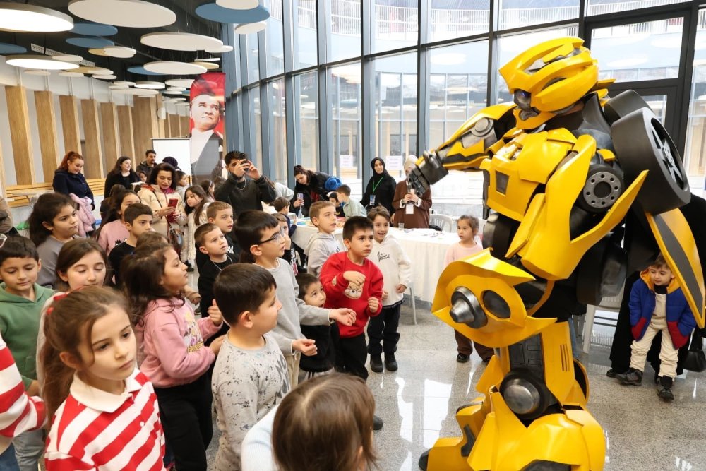 Sömestr Tatilinde Çocuklar Bilimle Buluşturdu