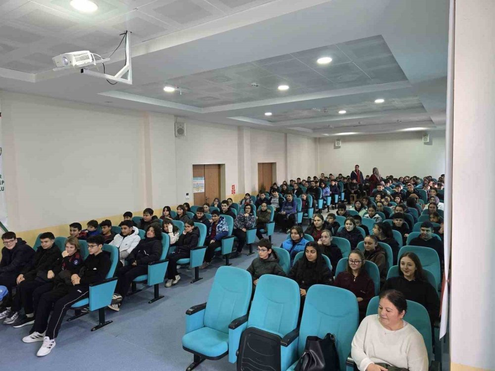 Sosyal Medya Bağımlılığına Karşı Farkındalık Eğitimi