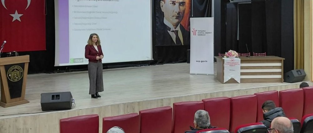 "Teknoloji Bağımlılığı" Konulu Seminer Düzenlendi